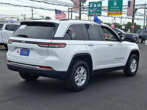 2023 Jeep Grand Cherokee LAREDO