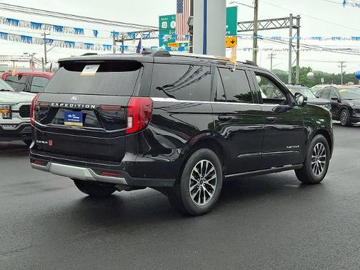 AGATE BLACK METALLIC 2025 Ford Expedition PLATINUM