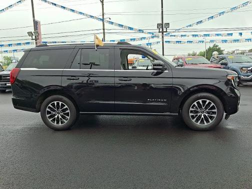 AGATE BLACK METALLIC 2025 Ford Expedition PLATINUM