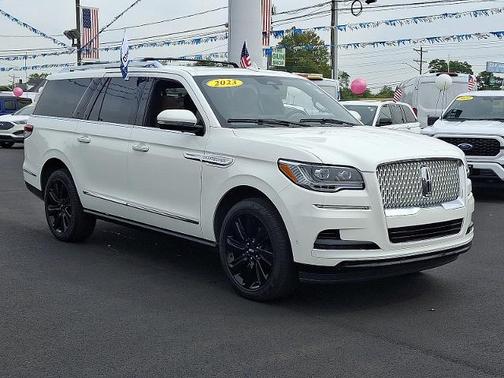 2023 Lincoln Navigator L RESERVE