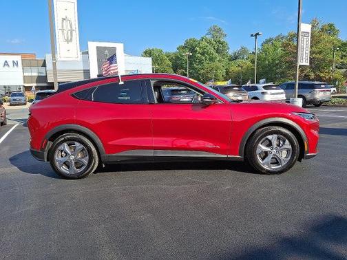 2023 Ford Mustang Mach-E SELECT