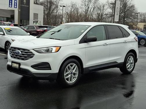 2022 Ford Edge SE