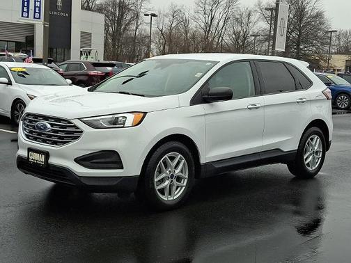2022 Ford Edge SE