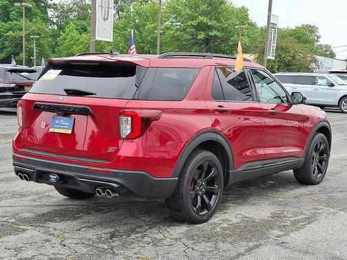 2022 Ford Explorer ST