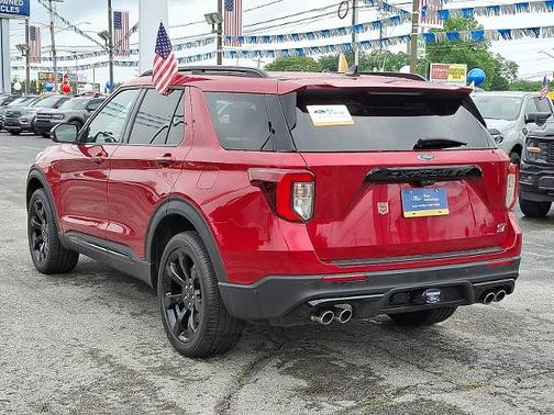 2022 Ford Explorer ST