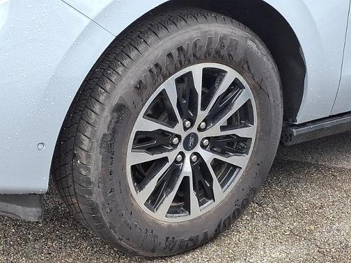 GLACIER GRAY METALLIC TC 2025 Ford Expedition PLATINUM