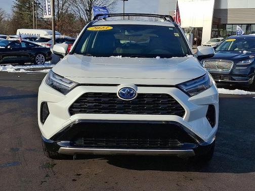2023 Toyota RAV4 SE