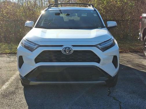 2023 Toyota RAV4 SE