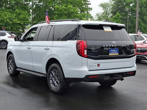 SPACE SILVER METALLIC 2025 Ford Expedition ACTIVE