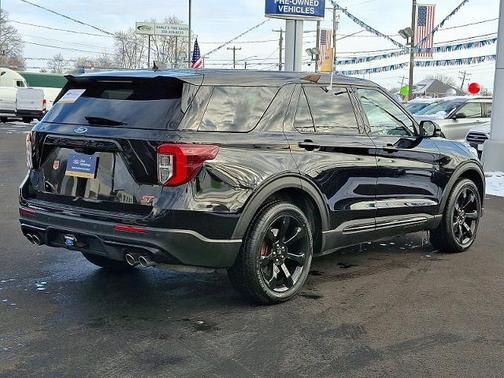 2022 Ford Explorer ST