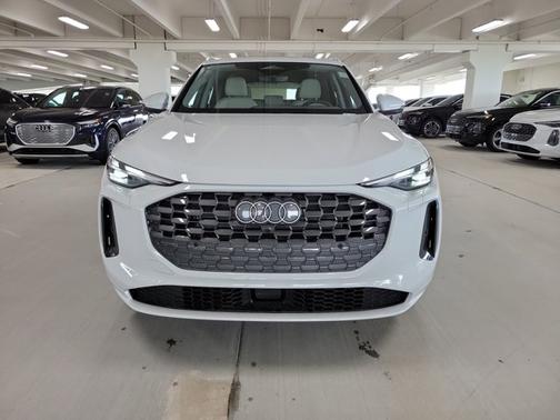 2025 Audi Q5 Premium