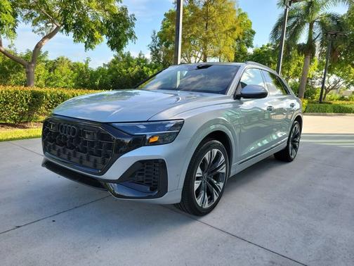 2025 Audi Q8 Premium
