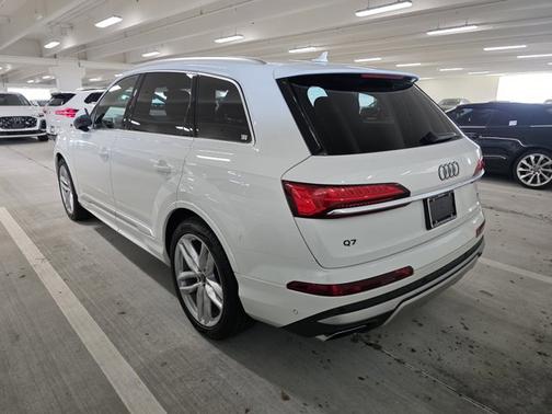 2025 Audi Q7 Premium Plus