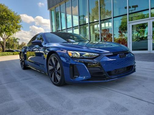 2023 Audi e-tron GT Prestige