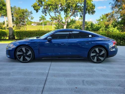 2023 Audi e-tron GT Prestige