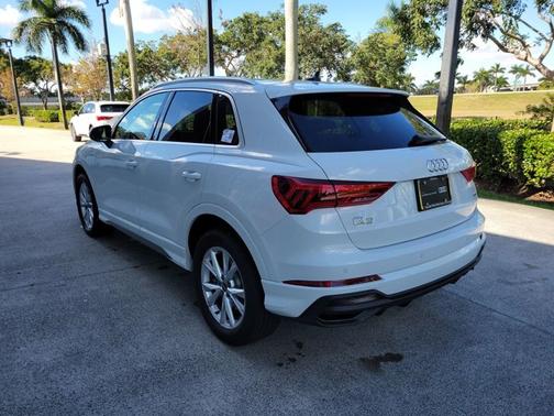 2024 Audi Q3 S line Premium Plus