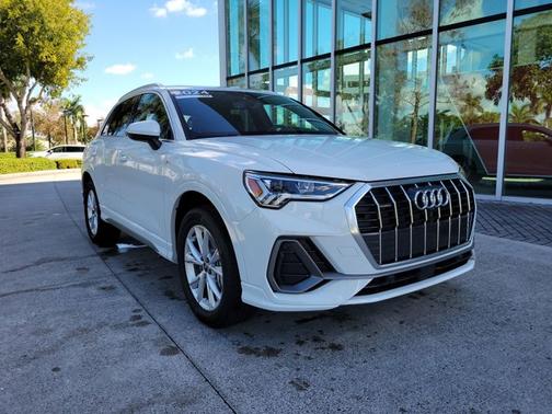 2024 Audi Q3 S line Premium Plus