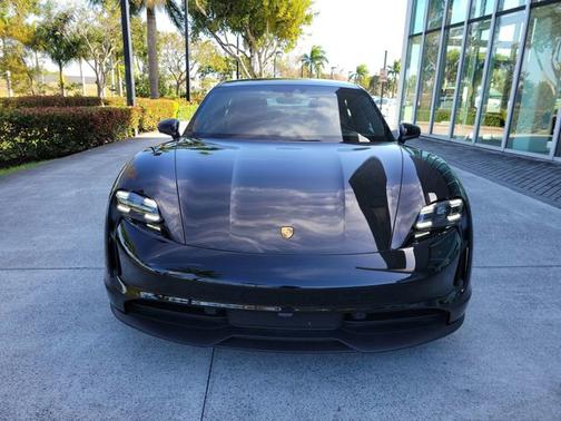 2023 Porsche Taycan