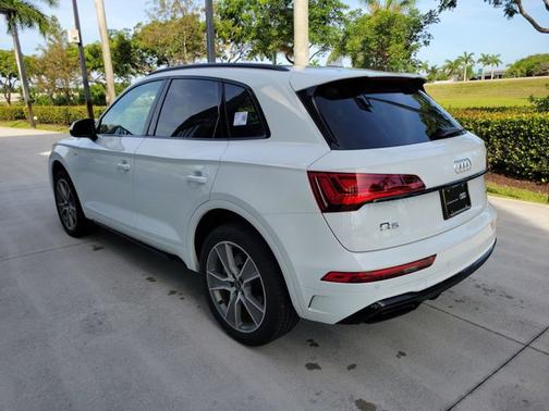 2025 Audi Q5 S line Premium