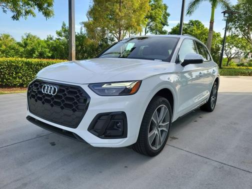 2025 Audi Q5 S line Premium