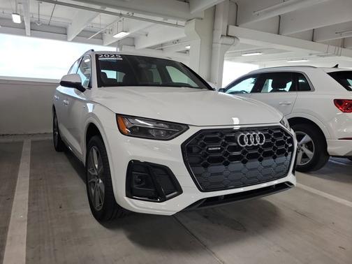 2025 Audi Q5 S line Premium