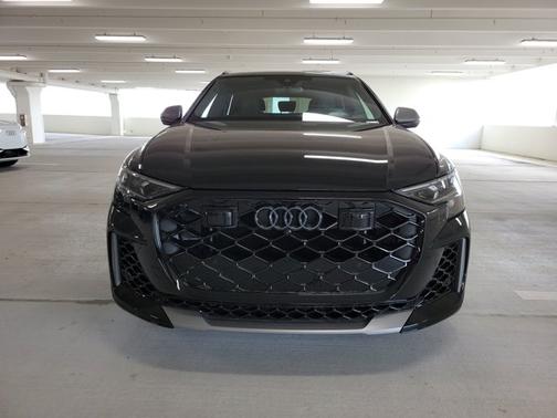 2025 Audi RS Q8 performance