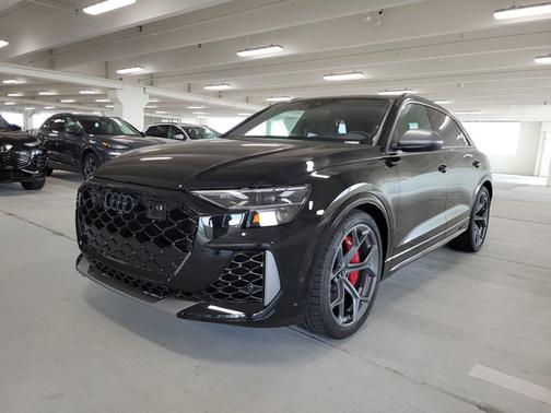 2025 Audi RS Q8 performance