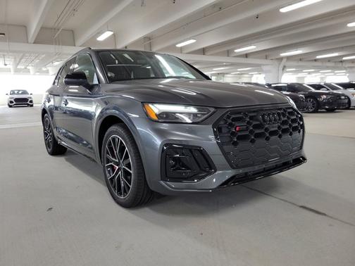 2025 Audi SQ5 Premium Plus