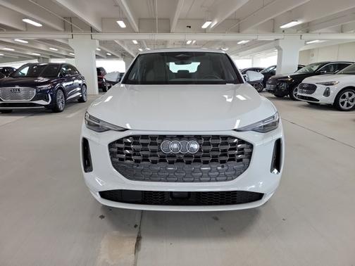 2025 Audi Q5 Premium Plus