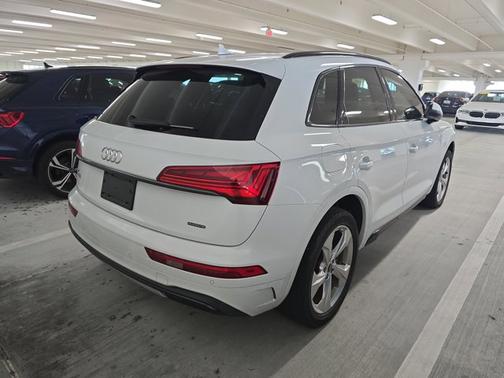 2021 Audi Q5 Premium Plus