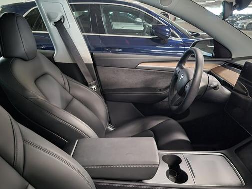 2024 Tesla Model Y Long Range