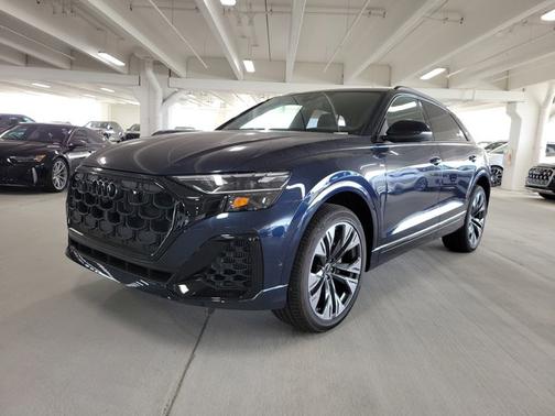2025 Audi Q8 Premium Plus