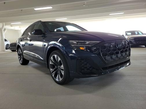 2025 Audi Q8 Premium Plus