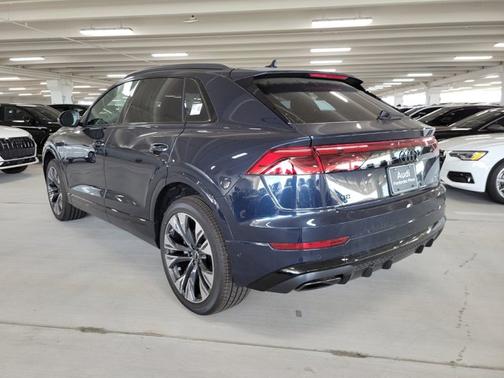 2025 Audi Q8 Premium Plus