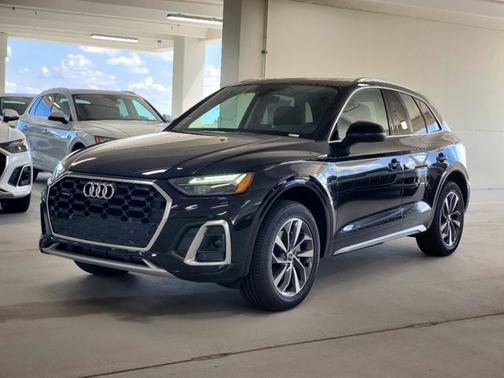 2022 Audi Q5 S line Premium Plus