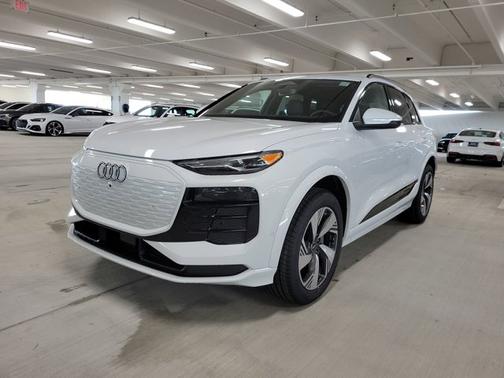 2025 Audi Q6 e-tron Premium