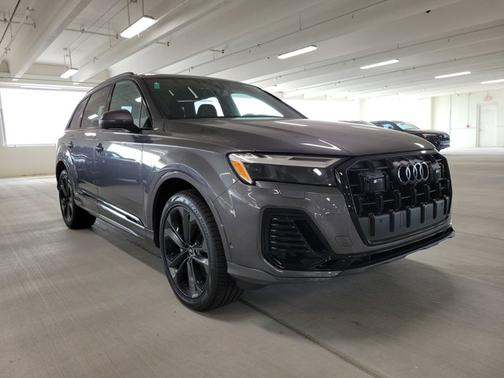 2025 Audi Q7 Premium Plus