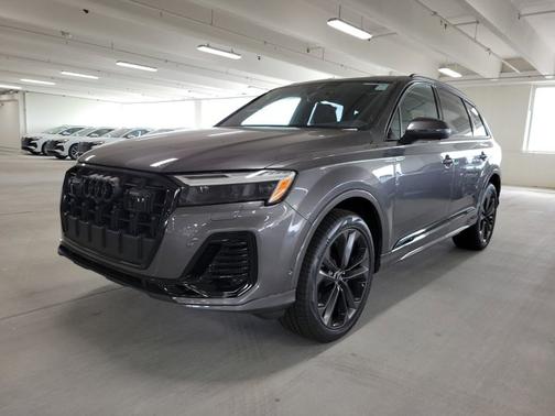 2025 Audi Q7 Premium Plus
