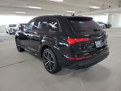 2025 Audi Q7 Premium Plus
