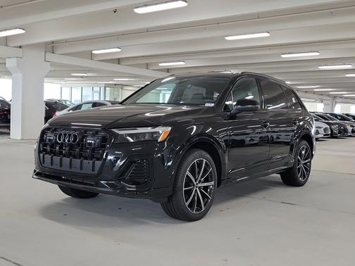 2025 Audi Q7 Premium Plus