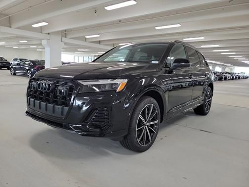 2025 Audi Q7 Premium Plus