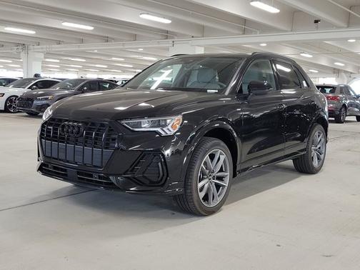 2025 Audi Q3 S line Premium