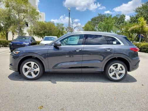 2025 Audi Q5 Premium Plus