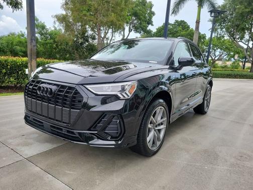 2025 Audi Q3 S line Premium
