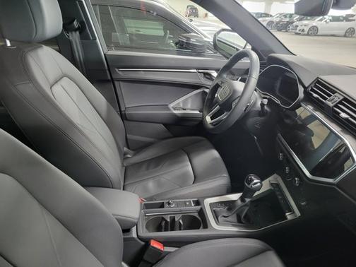 2025 Audi Q3 S line Premium