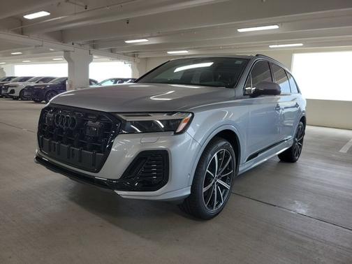 2025 Audi Q7 Premium Plus