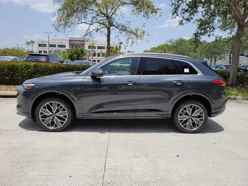 2025 Audi Q5 Premium Plus