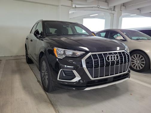2022 Audi Q3 Premium