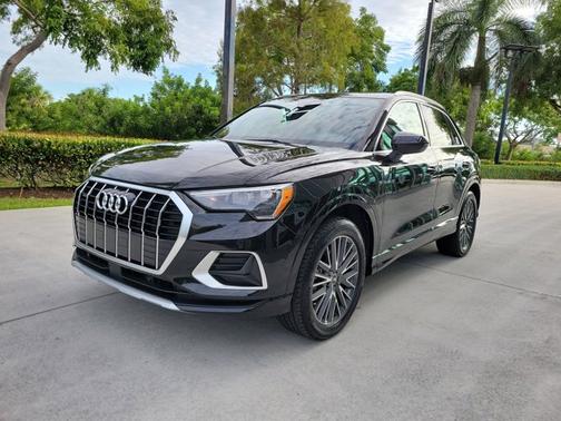 2022 Audi Q3 Premium