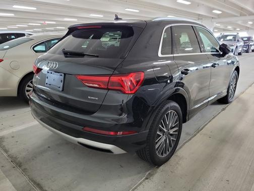 2022 Audi Q3 Premium